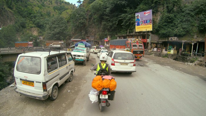 cesta do jammu. India, Jammu Kashmir